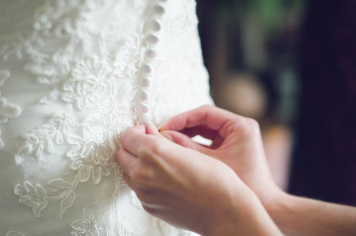 Je fais moi-même ma robe de mariée !