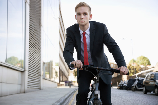 Je prends ma bicyclette pour aller travailler !