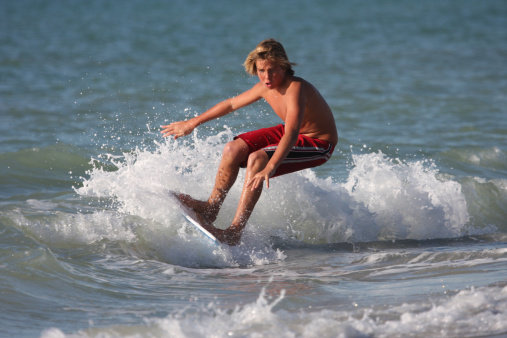 Le skimboard, un sport à la mode