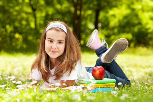 Les cahiers de vacances, un devoir pour les parents !