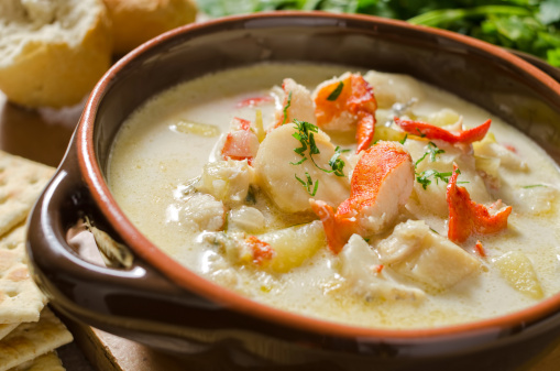 Potée de homard aux petits légumes nouveaux