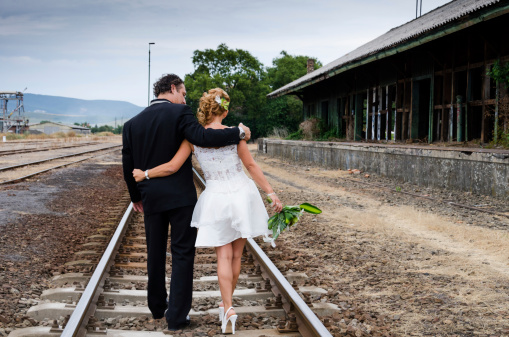 Pourquoi renoncent-ils à dire oui le jour de leur mariage ? 