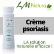 Crème psoriasis, quel traitement choisir ? Psoriasis meilleures crèmes,Le psoriasis et sa problématique Le psoriasis est une maladie  chronique auto-immune de la peau. Il touche 2 à 5% de la population mondiale. Il n’est pas contagieux. la maladie entraîne une surproduction des cellules épidermiques. Elles s’empilent et forment des squames. La peau est également sèche, voire très sèche. Elle se couvre de plaques ou de gouttes rouges et squameuses. Cette maladie chronique est liée à la fois à une prédisposition génétique et souvent à une crise de stress, ou une réaction suite à la prise de certains médicaments.,,Quelle que soit la forme du psoriasis, le premier réflexe est donc de nourrir sa peau en profondeur. L’objectif ?,,    Nourrir et protéger la peau,    soulager les démangeaisons et les tiraillements ,    et fondre les lésions de psoriasis dans la peau. L’hydratation doit être le plus souvent renouvelée plusieurs fois par jour. Il est donc capital de trouver la crème adaptée à sa peau, à son psoriasis. Son efficacité et son confort d’utilisation sont deux critères distincts à prendre en compte.