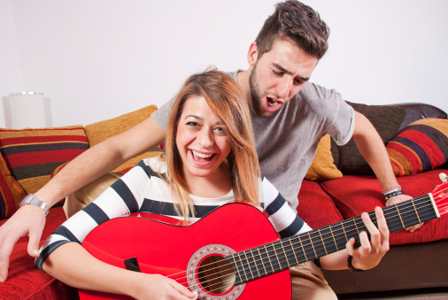 Je me mets à la guitare !